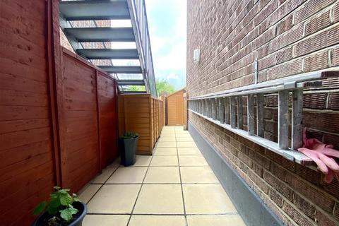 159 Cherrydown Avenue, London, E4 8DZ