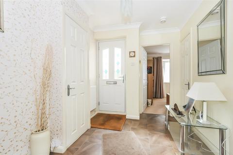 undefined, Upcroft, Windsor