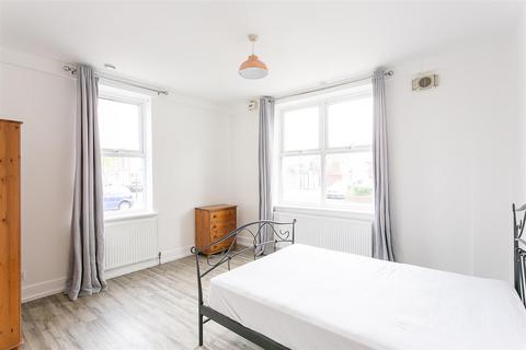 2 bedroom flat to rent, Second Avenue, Heaton, Newcastle upon Tyne