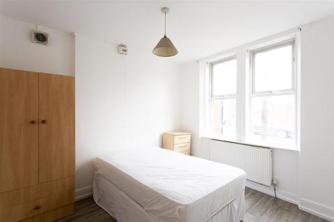 2 bedroom flat to rent, Second Avenue, Heaton, Newcastle upon Tyne