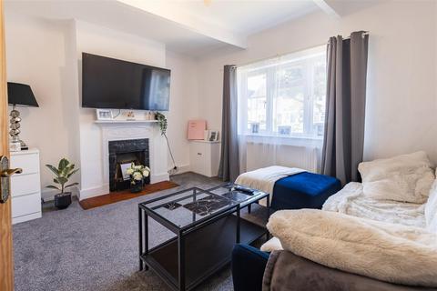 11 Fairfield Road, Epping, CM16 6SU