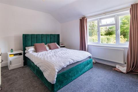 11 Fairfield Road, Epping, CM16 6SU