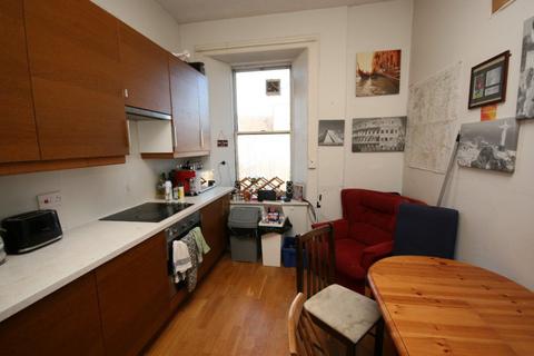 4 bedroom flat to rent, West Preston Street, Edinburgh