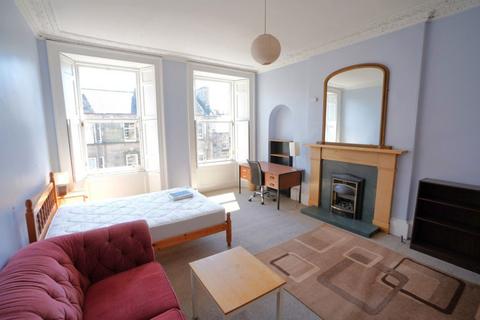 4 bedroom flat to rent, West Preston Street, Edinburgh