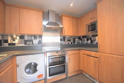 2 bedroom apartment to rent, High Street, Brentford