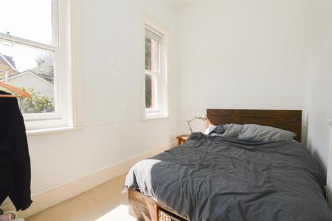 1 bedroom flat to rent, Carlisle Road Eastbourne