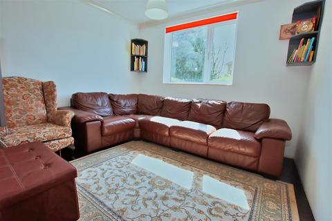 172 Croxdale Road, Borehamwood, WD6 4QE