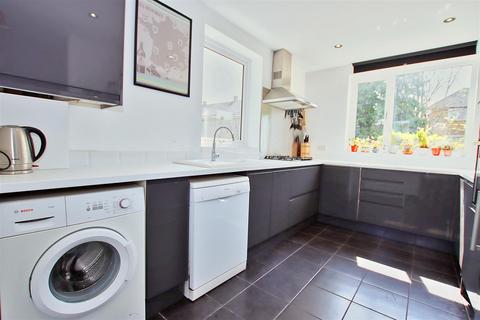 172 Croxdale Road, Borehamwood, WD6 4QE