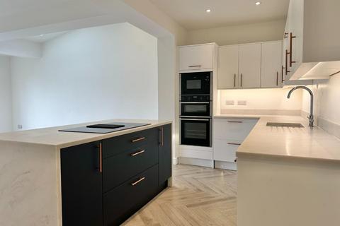 16 Cranbrook Road, Northampton, NN2 6JT