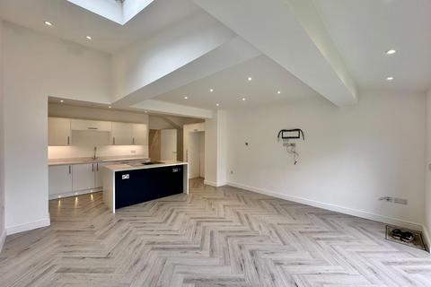 16 Cranbrook Road, Northampton, NN2 6JT
