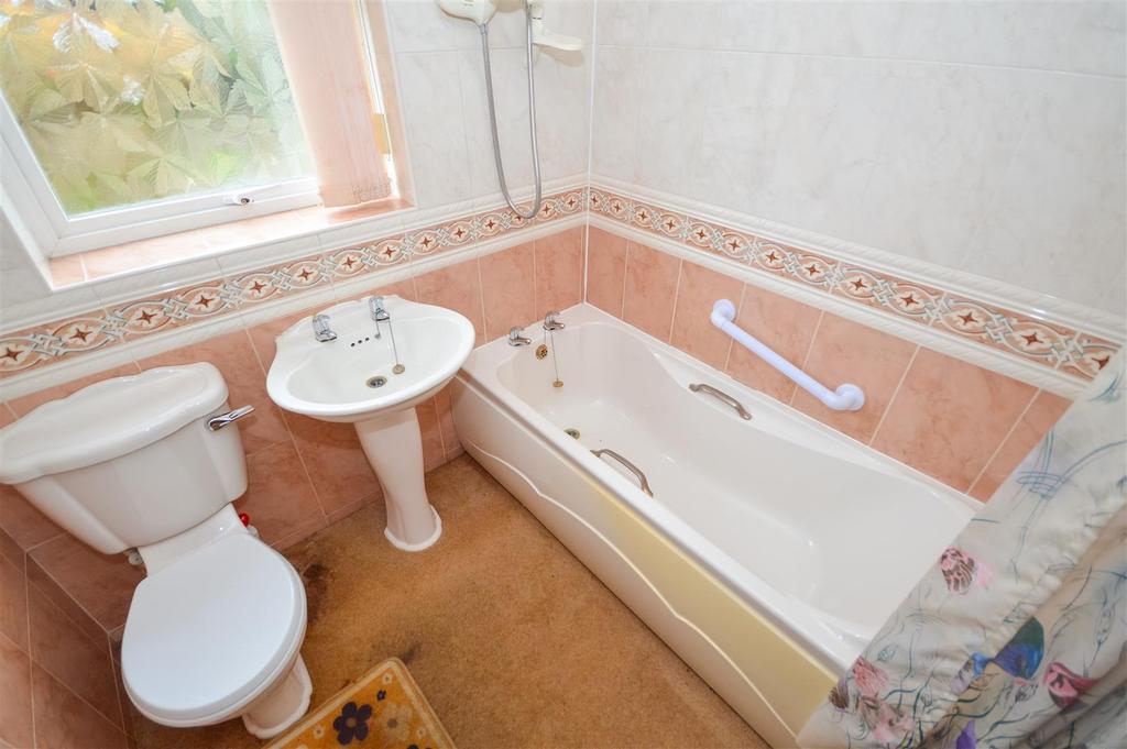 Bathroom/w.c.