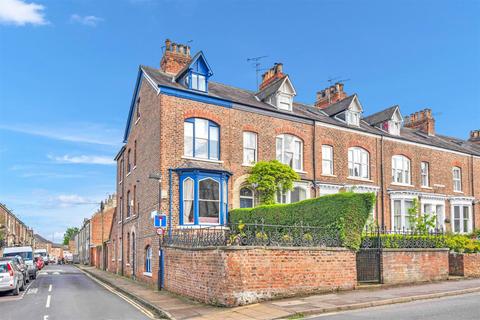 4 bedroom terraced house for sale, Charlton Street, Off Bishopthorpe Road