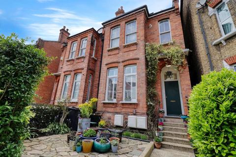 65a Byne Road, London, SE26 5JG