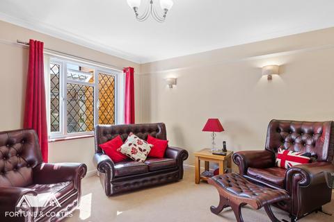 54 Peacocks, Harlow, CM19 5NY