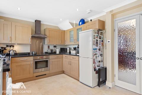 54 Peacocks, Harlow, CM19 5NY