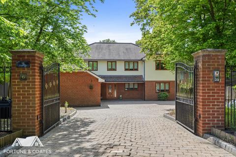 6 bedroom detached house for sale, Rye Hill Road, Harlow