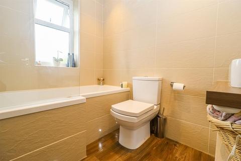 10 Elgar Walk, Stanley, Wakefield, WF3 4PZ