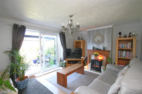 4 bedroom end of terrace house for sale, Friars Avenue, Peacehaven
