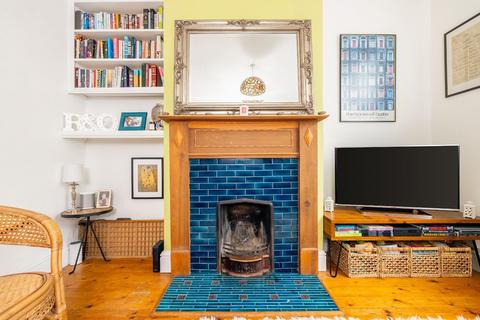 32 Narroways Road, Bristol, BS2 9XB