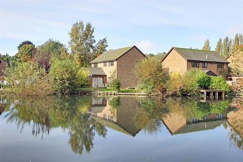 4 bedroom detached house for sale, Kings Meadow, Kings Langley