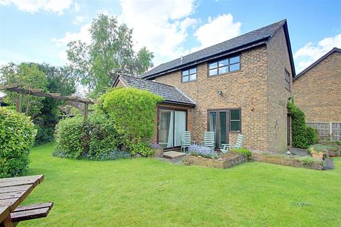 4 bedroom detached house for sale, Kings Meadow, Kings Langley