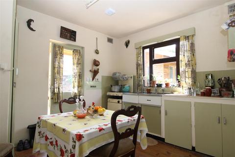 2 bedroom detached bungalow for sale, Westwood Road, Broadstairs