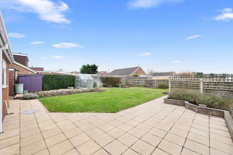 2 bedroom detached bungalow for sale, Lotts Lane, Sompting, Lancing