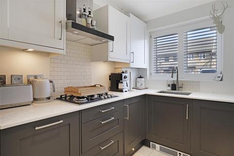 9 Friars Close, London, E4 6UX