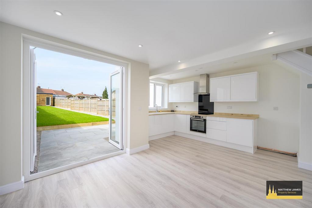 Whitnash Grove, Wyken, Coventry 3 bed terraced house for sale £270,000