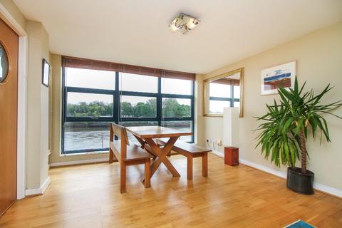 3 bedroom apartment for sale, Quayside, Newcastle Upon Tyne