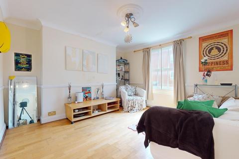 2 bedroom ground floor flat to rent, Horseferry Road
