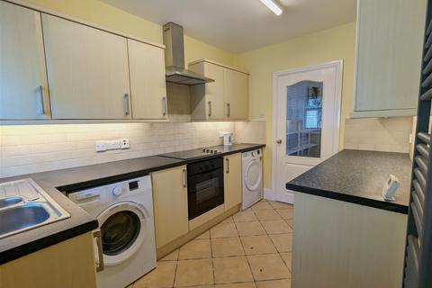 2 bedroom detached house to rent, Banastre Road, Southport, Merseyside, PR8
