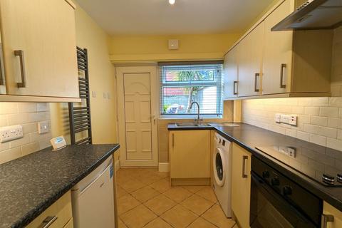 2 bedroom detached house to rent, Banastre Road, Southport, Merseyside, PR8