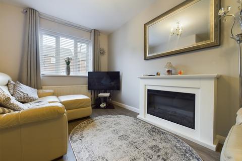 3 bedroom end of terrace house for sale, Ffordd Ty Unnos, Cardiff. CF14