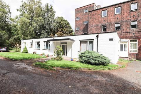 2 bedroom flat for sale, Balmoral Court, Carlisle, CA3