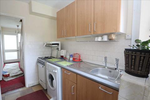 3 bedroom terraced house for sale, Coniston Road