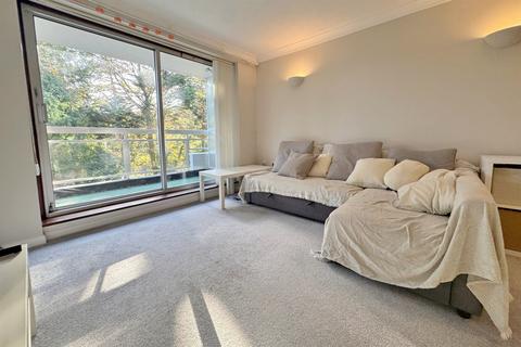 2 bedroom flat to rent, Bournemouth