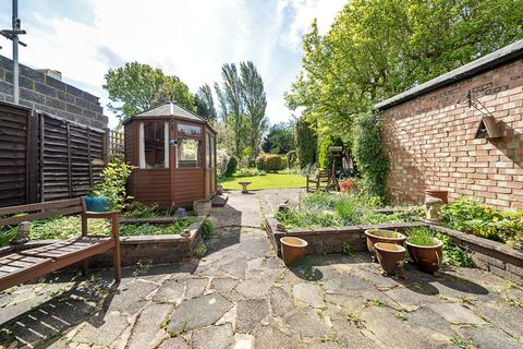 131 Evelyn Avenue, Ruislip, HA4 8AH