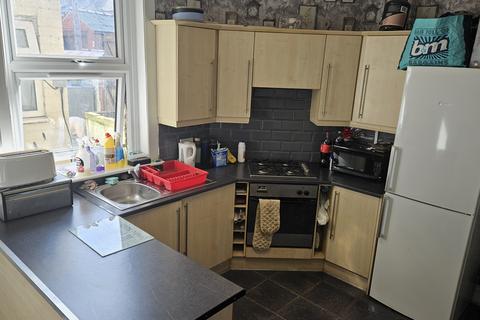 2 bedroom end of terrace house for sale, Drummond Avenue, Layton FY3