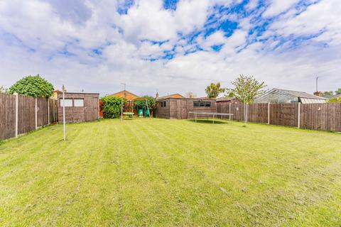 3 bedroom detached bungalow for sale, Low Road, Rollesby