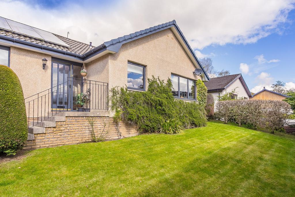 Millwell Park, Innerleithen, EH44 4 bed detached bungalow for sale £