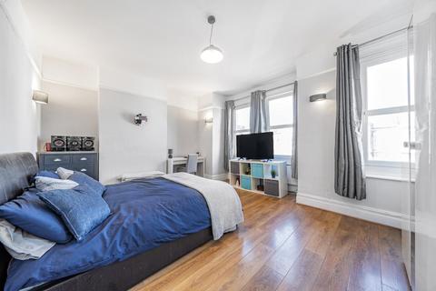 33 Moring Road, Tooting, London, SW17 8DN