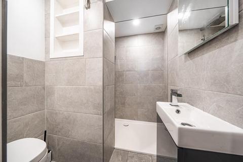 33 Moring Road, Tooting, London, SW17 8DN