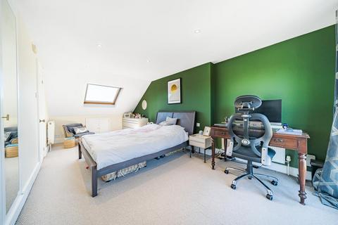 2 Gilbert Road, London, SW19 1BP