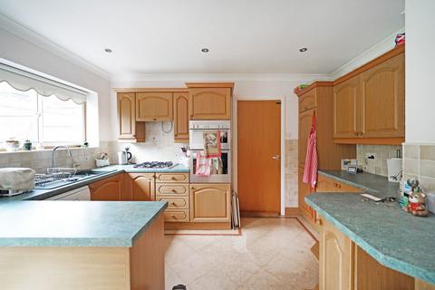 116 Dorridge Road, Dorridge, Solihull, B93 8BN