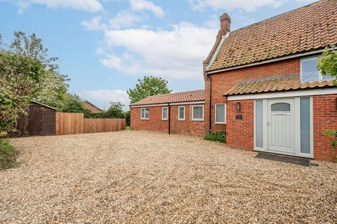 5 bedroom cottage for sale, Heath Road, Hempstead