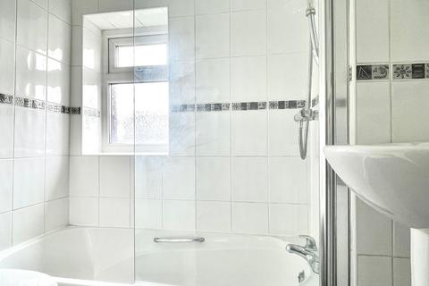51 Eldon Road, Huddersfield, HD1 4NE