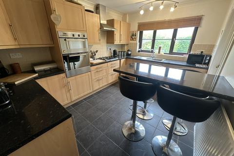 4 bedroom detached house for sale, Beacons Park, Brecon, LD3