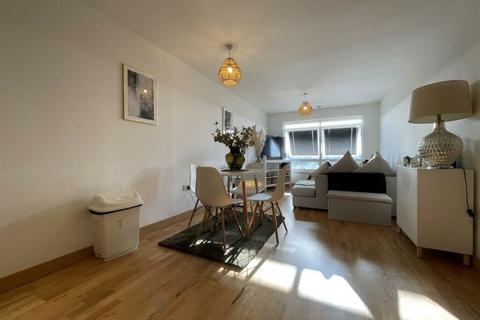 1 bedroom flat for sale, Cherrydown East, Basildon, London, Essex, SS16 5GT