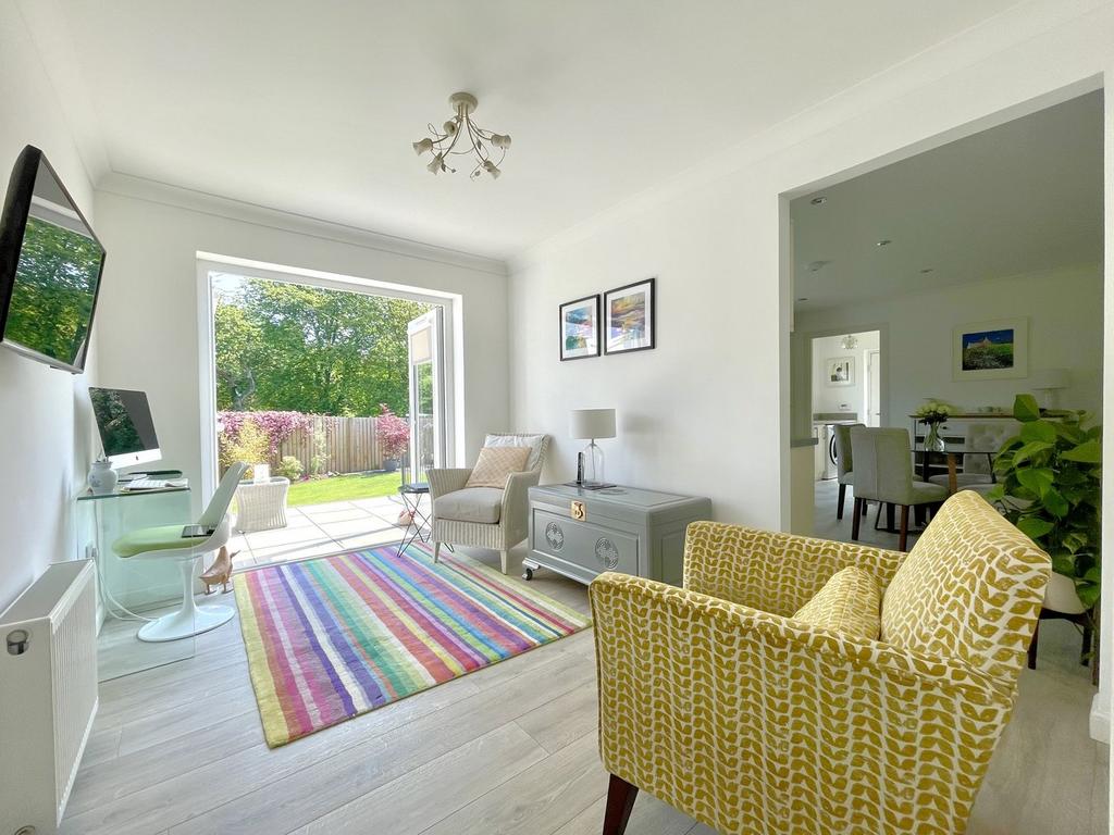 31 Eden Crescent, Glenfarg, PH2 3 bed bungalow for sale £305,000